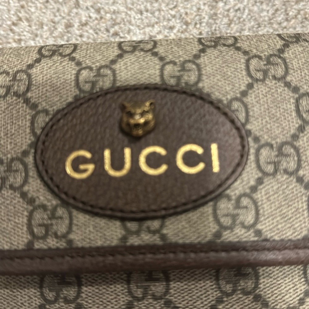 Gucci Beige GG Pattern Crossbody Bag - Picture 7 of 12